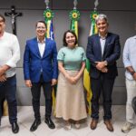 Samuel Carvalho participa de reunião sobre transporte coletivo com prefeitos da Grande Aracaju