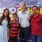 Prefeito Samuel Carvalho recepciona jovens atletas e destaca a importância do esporte para a juventude