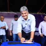 Prefeito Samuel investe em recapeamento e iluminação de ruas do Marcos Freire I