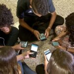 Adolescentes não têm apoio para lidar com redes sociais, diz pesquisa