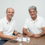 Em ato oficial, Samuel Carvalho transfere cargo de prefeito a Elmo Paixão