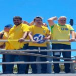 Apesar de não ter sido convidado, Coronel Rocha participa de ato com Flávio Bolsonaro em trio elétrico em Aracaju
