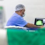 Huse realiza biópsia cerebral de alta precisão em criança e amplia assistência especializada