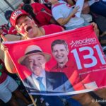 Mar de gente toma o Centro de Aracaju em defesa da democracia e reeleição de Lula